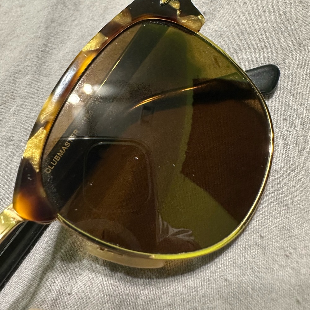 Ray-Ban sunglasses - Picture 4 of 5